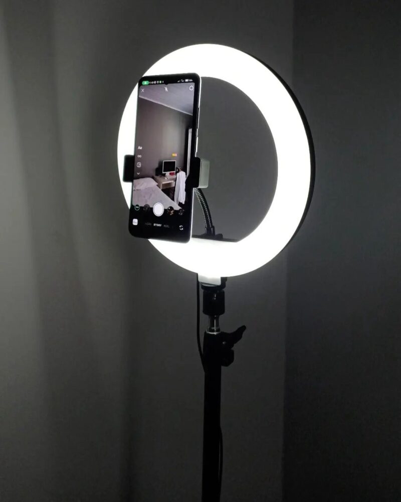 22-Inch Extra-Bright LED Ring Light with Remote Control - Image 2