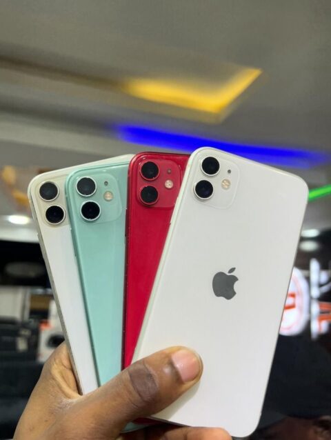 iPhone 11 64GB (UK Used / Fresh in Box)