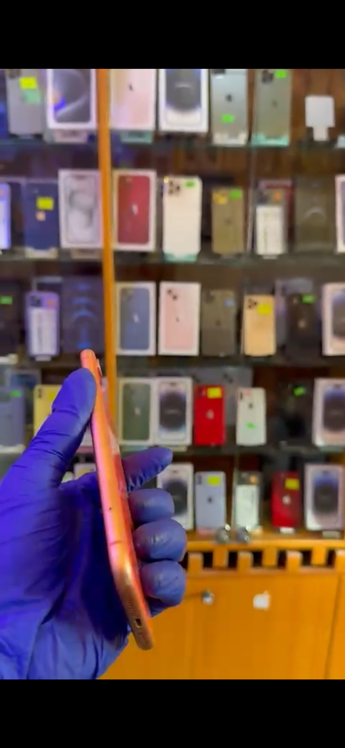 iPhone XR - UK used 128 - Image 3