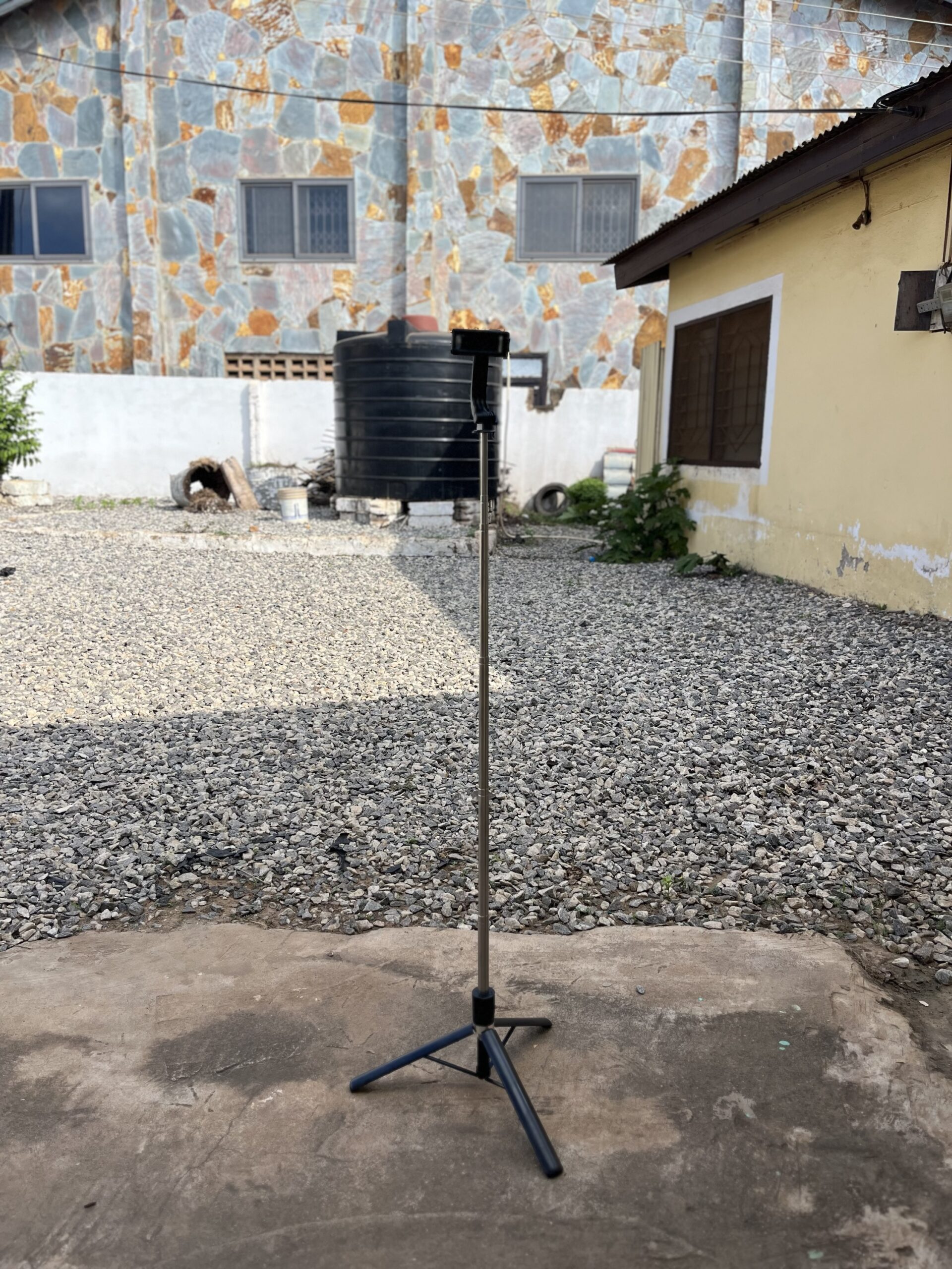 Tripod stand for content creator - Image 4