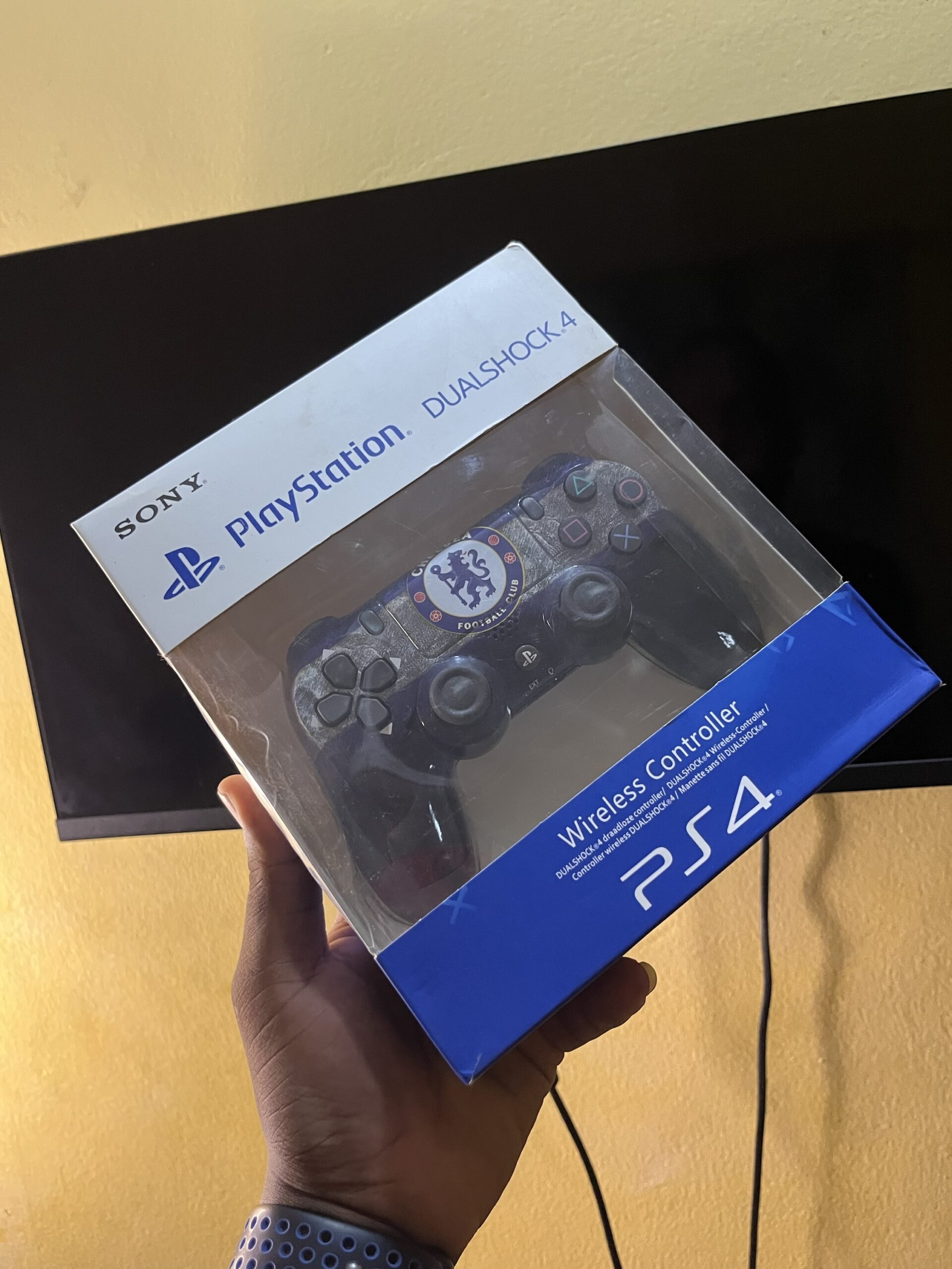 PS4 play station game pad